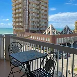Appartement Ninfea Seaview - Elegant, Bright And Spacious, Steps From The Sea & Station Nettuno