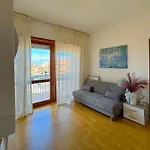 Appartement Ninfea Seaview - Elegant, Bright And Spacious, Steps From The Sea & Station Nettuno