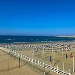 Ninfea Seaview - Elegant, Bright And Spacious, Steps From The Sea & Station Nettuno