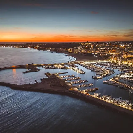 Апартаменты Ninfea Seaview - Elegant, Bright And Spacious, Steps From The Sea & Station