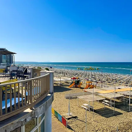 Ninfea Seaview - Elegant, Bright And Spacious, Steps From The Sea & Station * נטונו